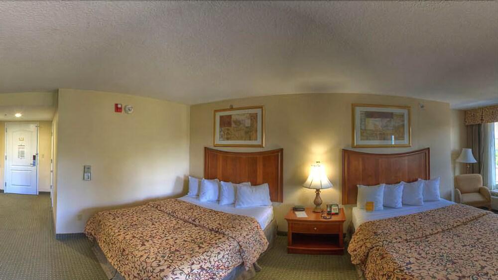 Holiday Inn Brunswick I-95 Eksteriør bilde